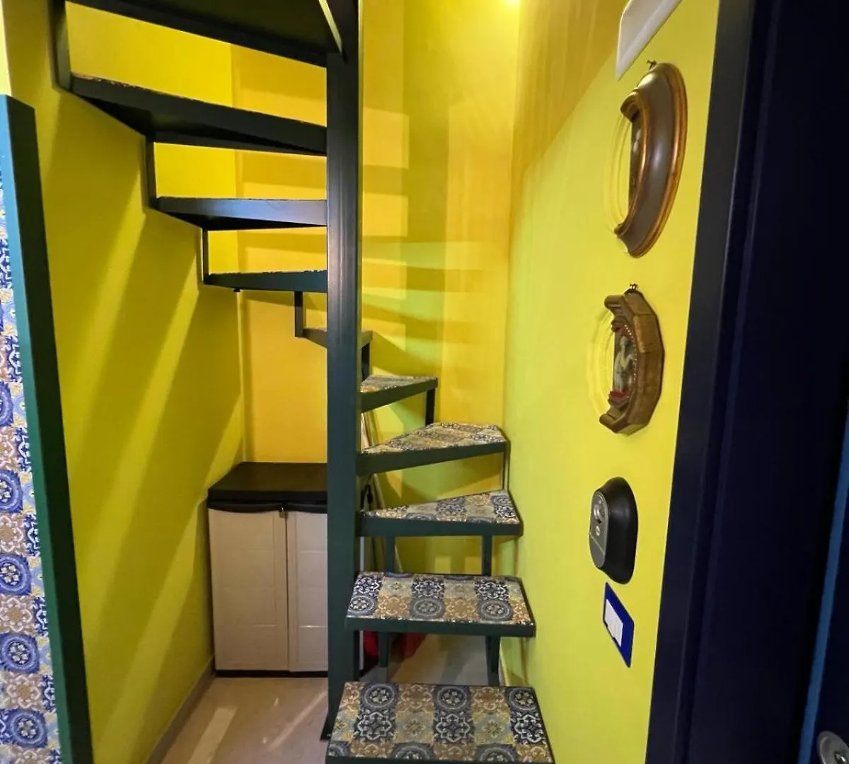 Bed and Breakfast Nobilehouse 2 Катания Италия